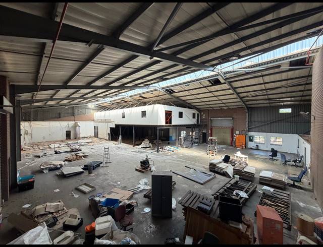 1,760M² WAREHOUSE TO LET IN KYALAMI